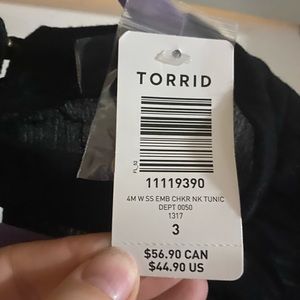 Torrid tunic 3x black. Beautiful embroidery NWT